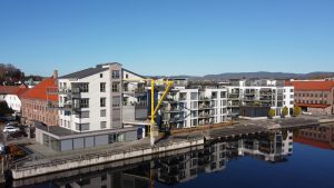 Dronefoto av Forbrukertilsynets lokaler i Porsgrunn